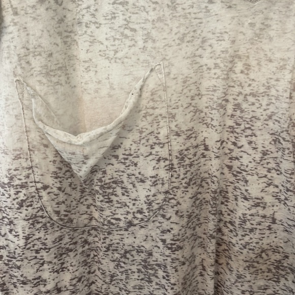 Tee Shop Small gray fade v neck t shirt with pocket light weight semi sheer - Picture 2 of 6